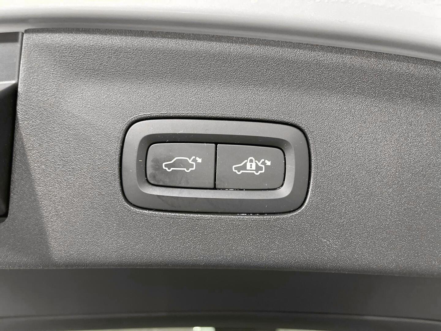 POLESTAR 2 2023