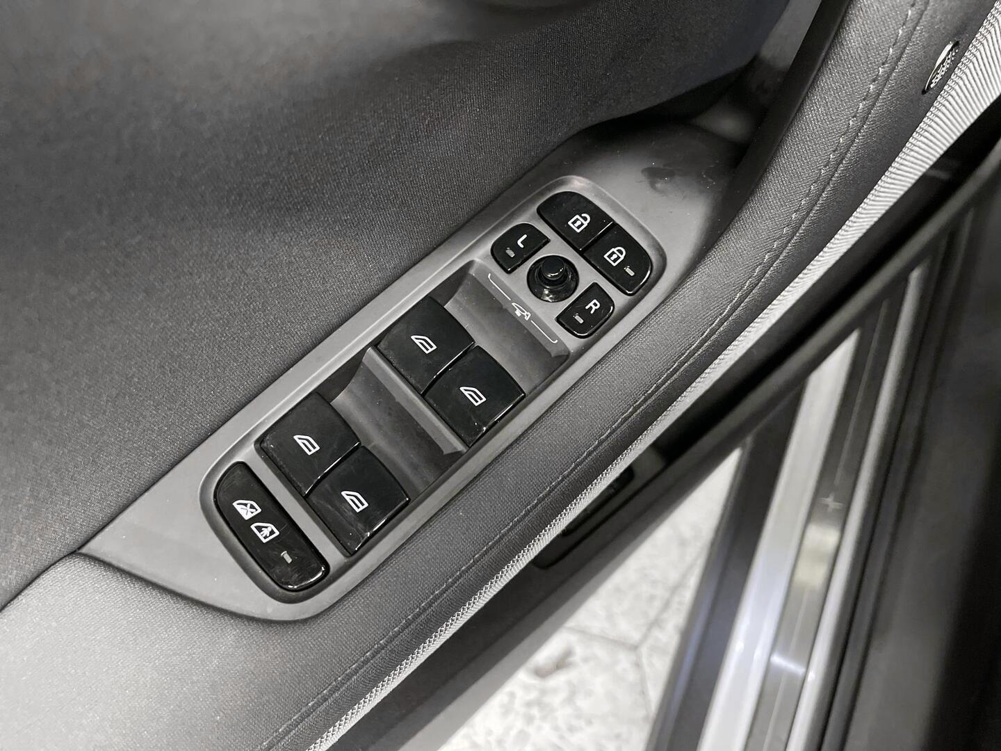 POLESTAR 2 2023