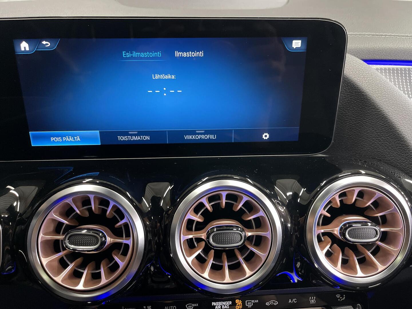 MERCEDES-BENZ EQA 2023