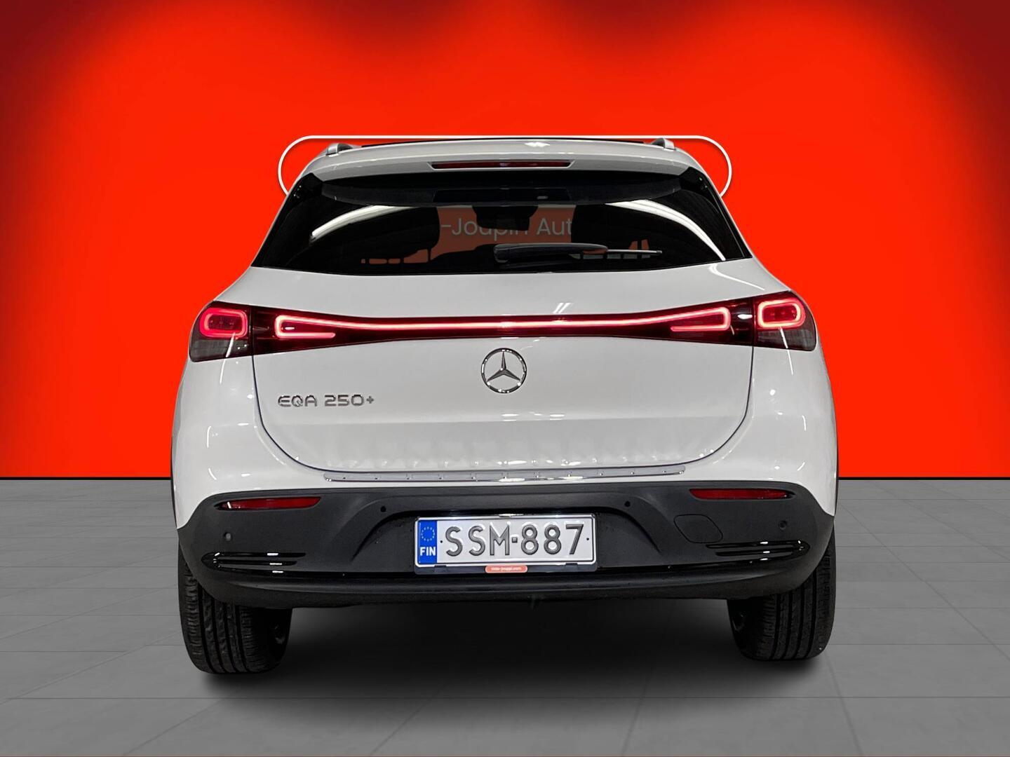 MERCEDES-BENZ EQA 2023