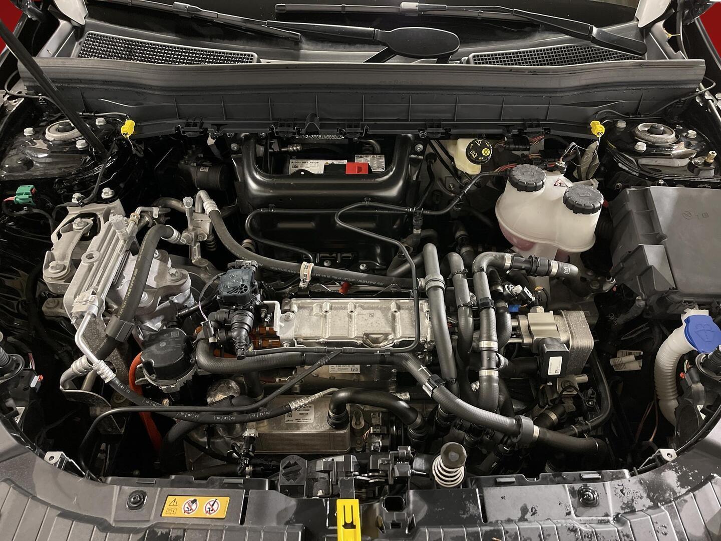 MERCEDES-BENZ EQB 2022
