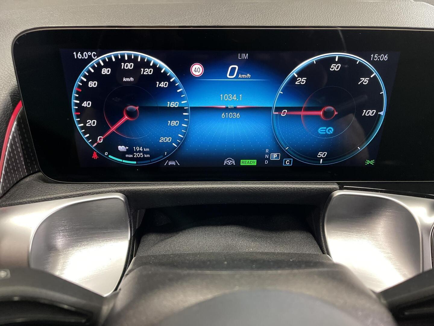 MERCEDES-BENZ EQB 2022