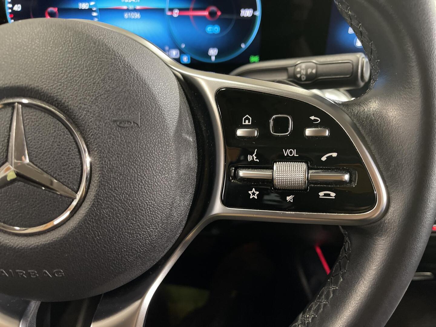MERCEDES-BENZ EQB 2022