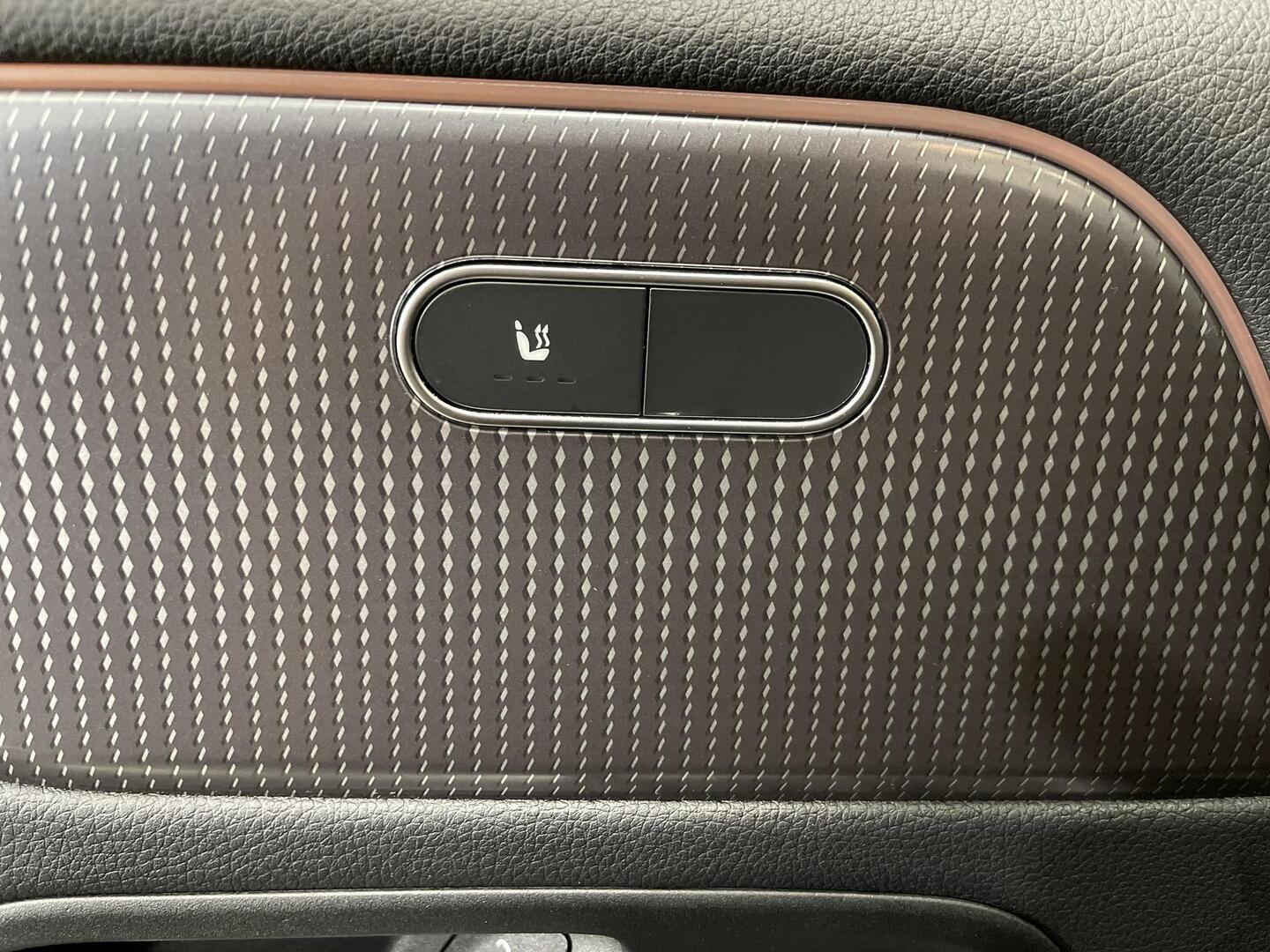 MERCEDES-BENZ EQB 2022
