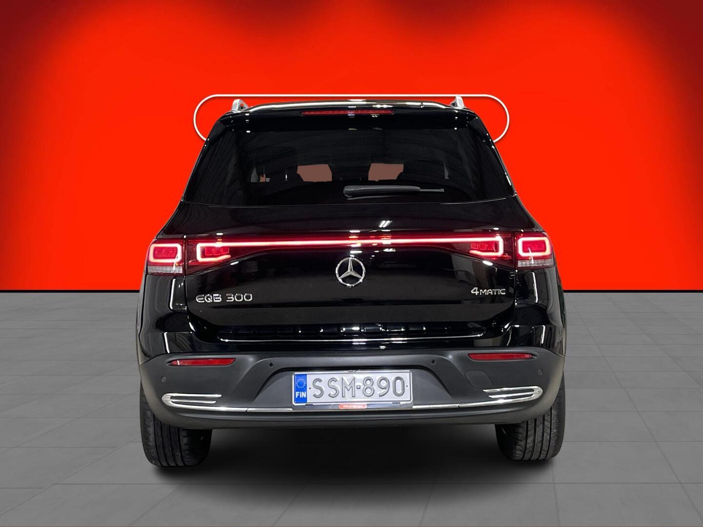 MERCEDES-BENZ EQB 2022