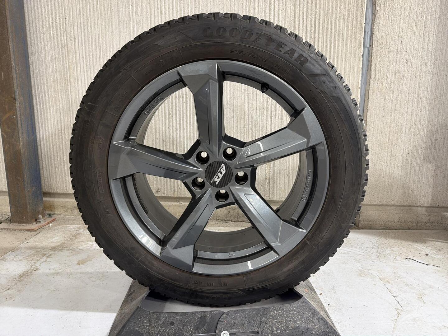 VOLKSWAGEN ID.4 2023