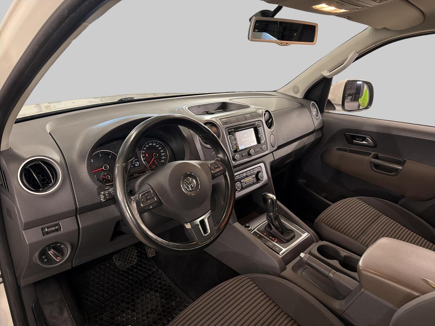 VOLKSWAGEN Amarok 2014