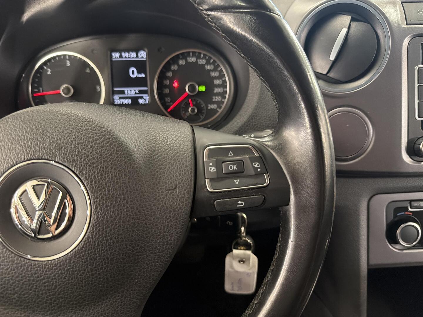 VOLKSWAGEN Amarok 2014