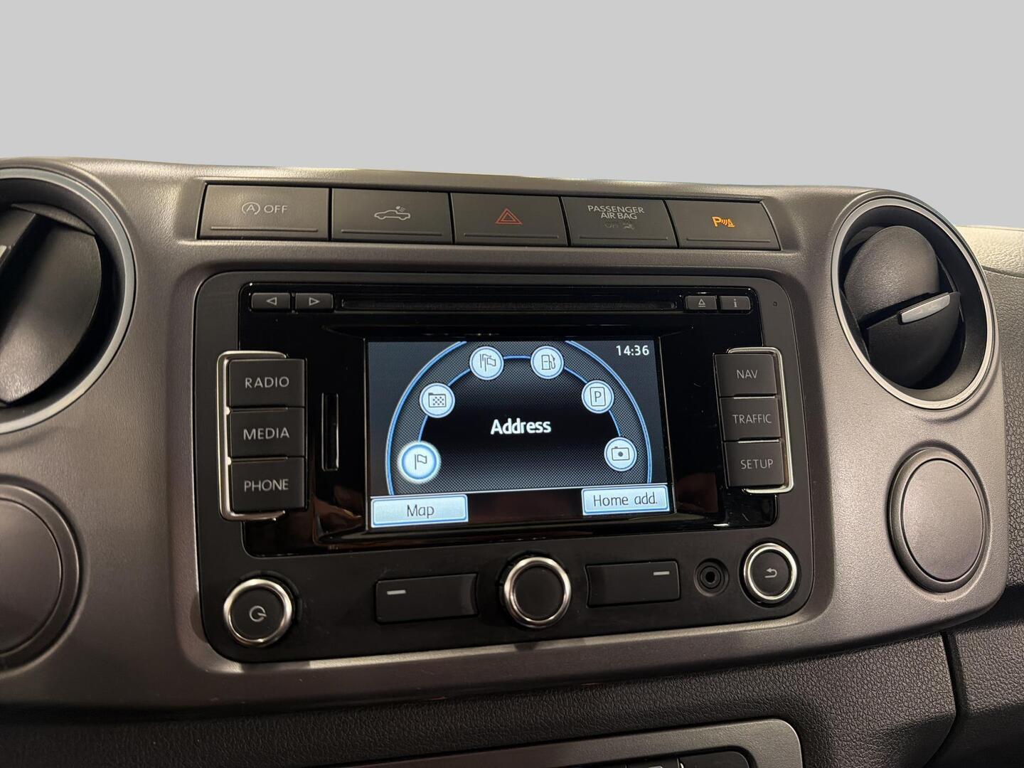 VOLKSWAGEN Amarok 2014