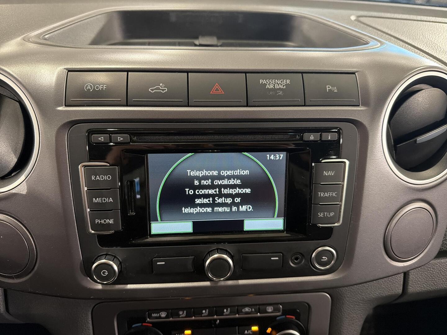 VOLKSWAGEN Amarok 2014