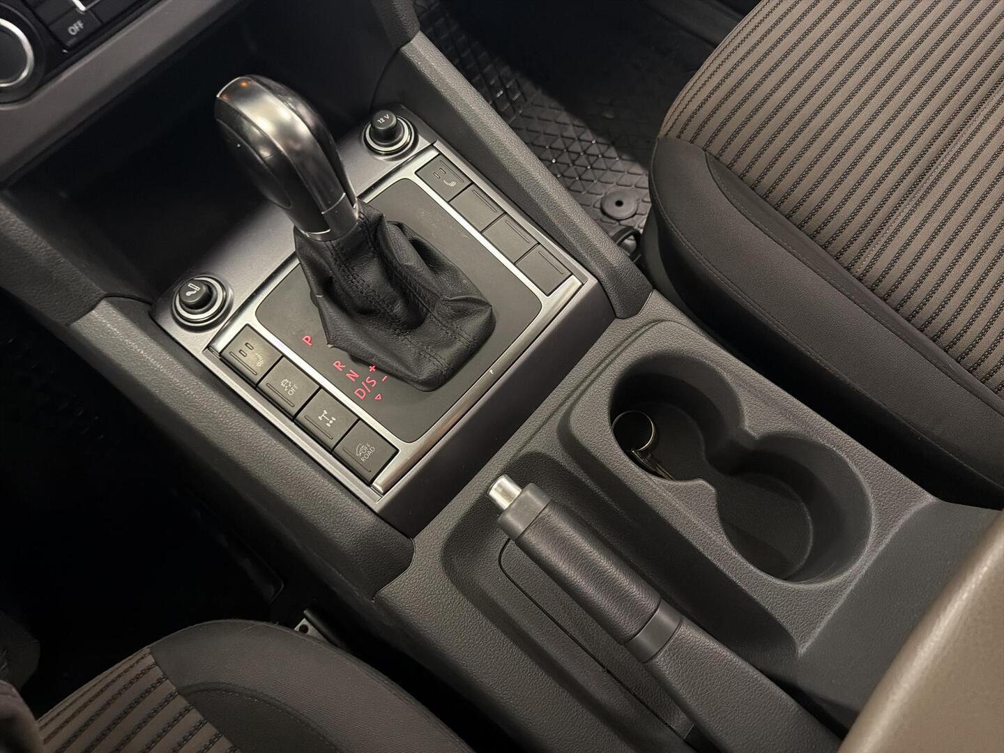 VOLKSWAGEN Amarok 2014