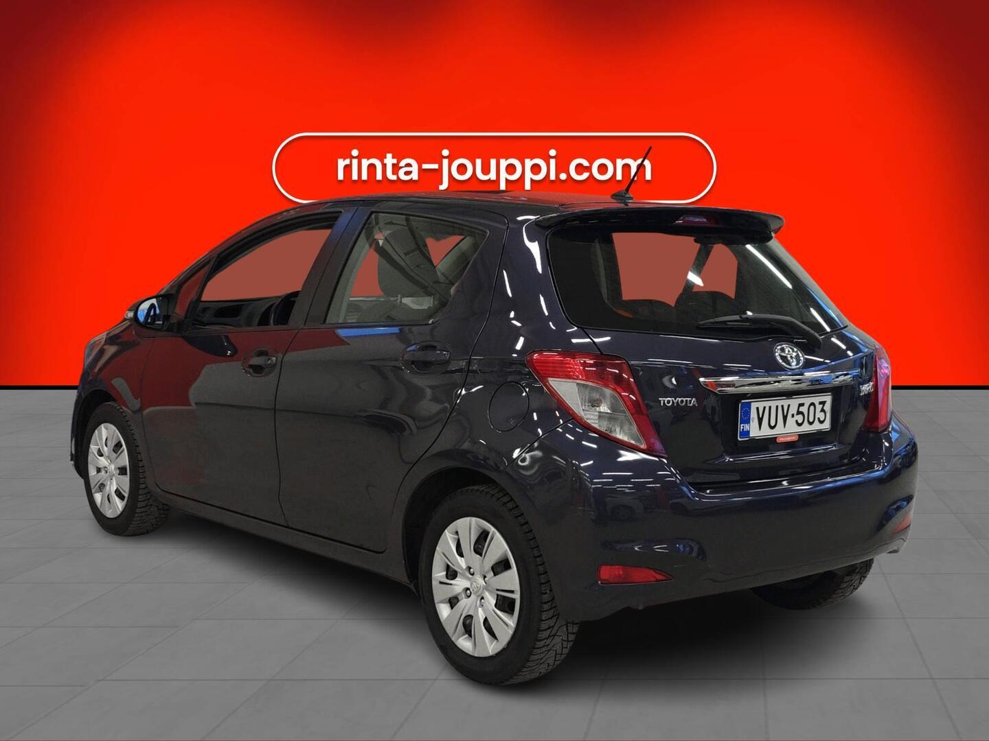 TOYOTA Yaris 2012