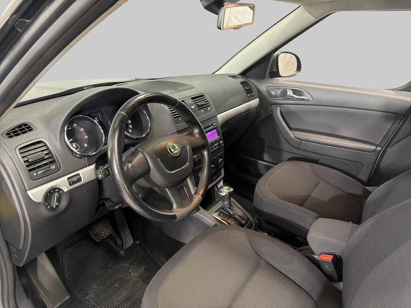 SKODA Yeti 2011