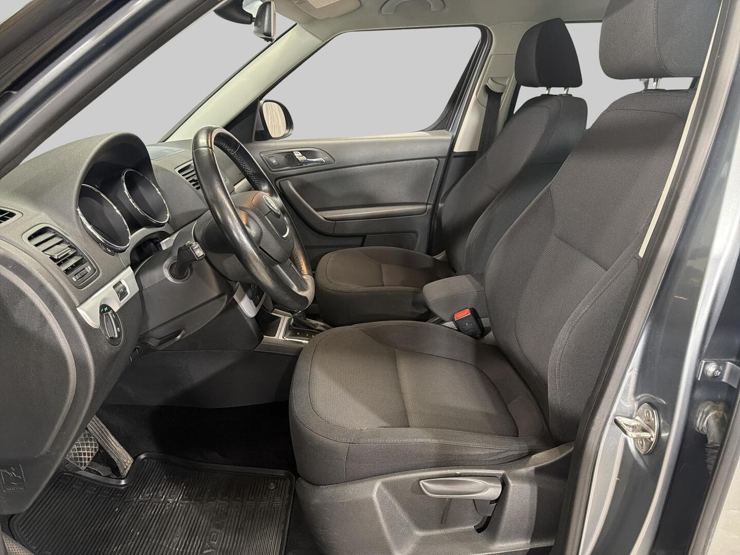 SKODA Yeti 2011