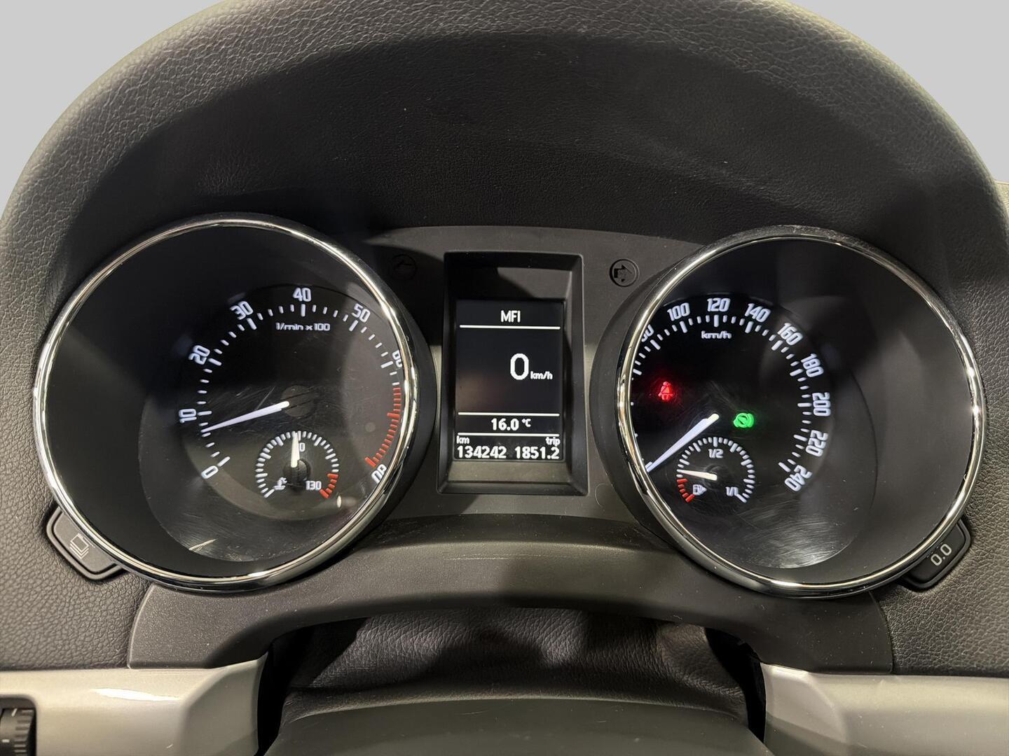 SKODA Yeti 2011