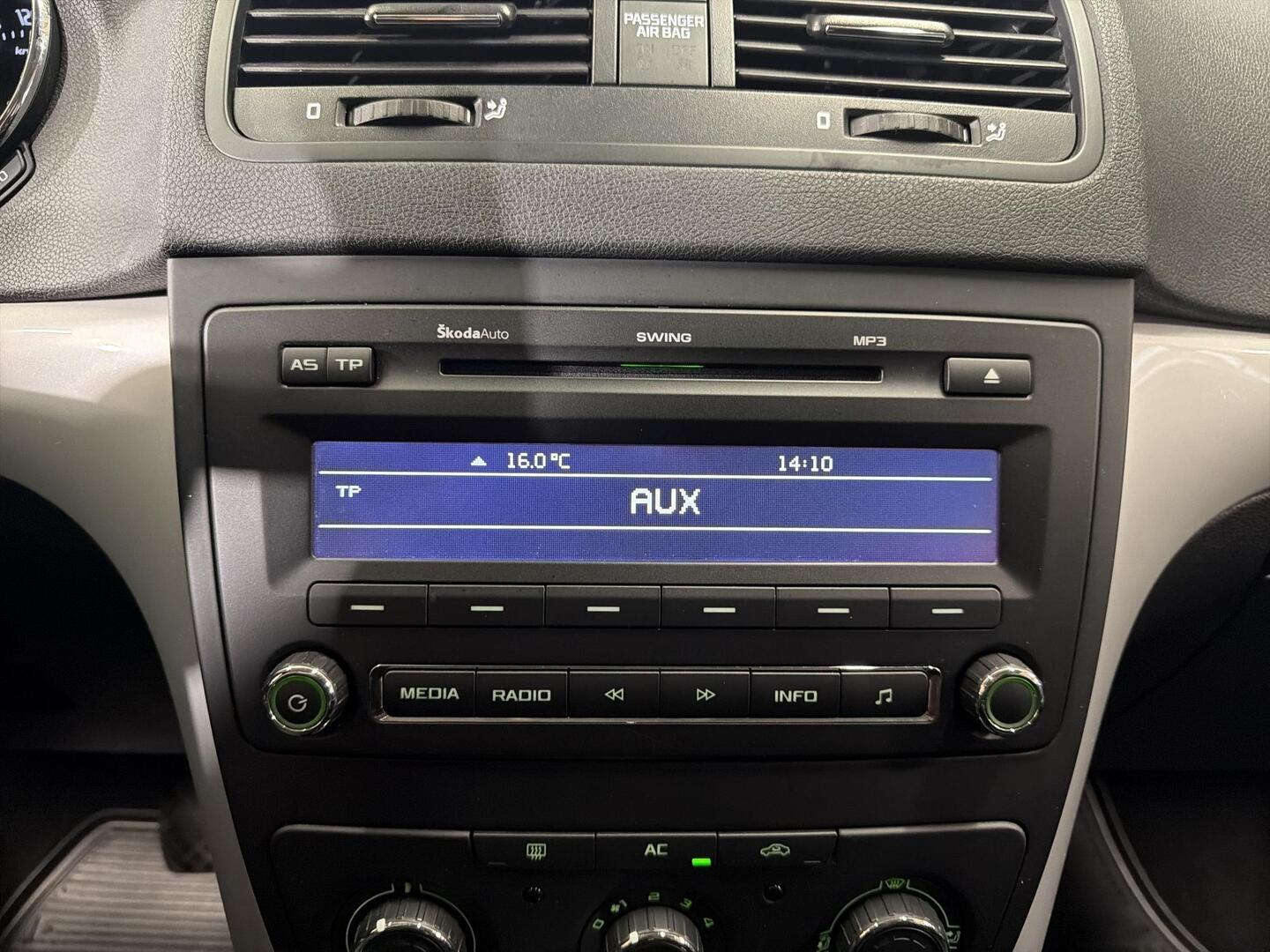 SKODA Yeti 2011