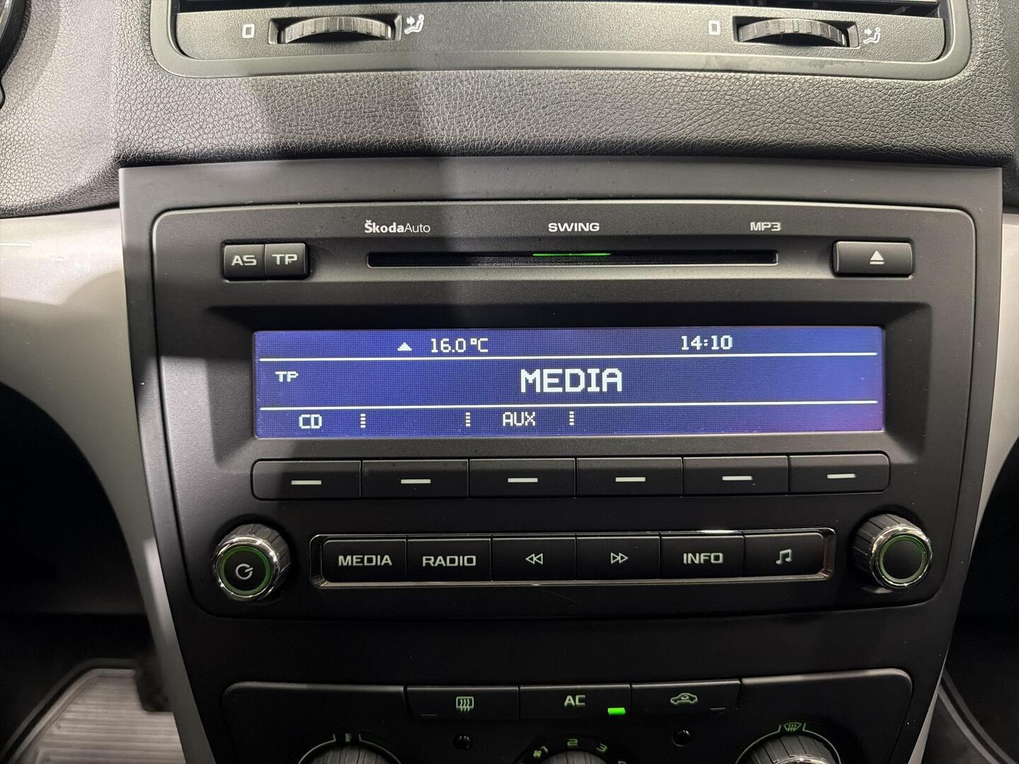 SKODA Yeti 2011