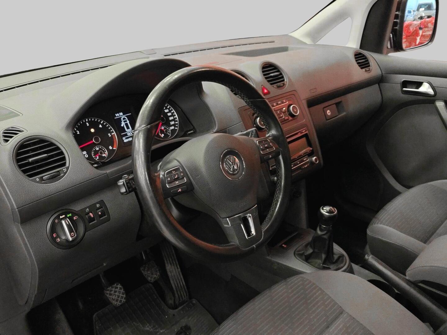 VOLKSWAGEN Caddy Maxi 2011