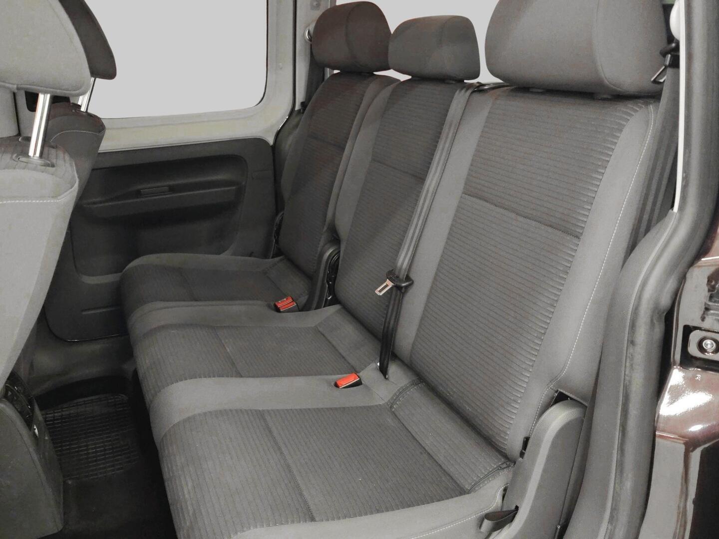 VOLKSWAGEN Caddy Maxi 2011