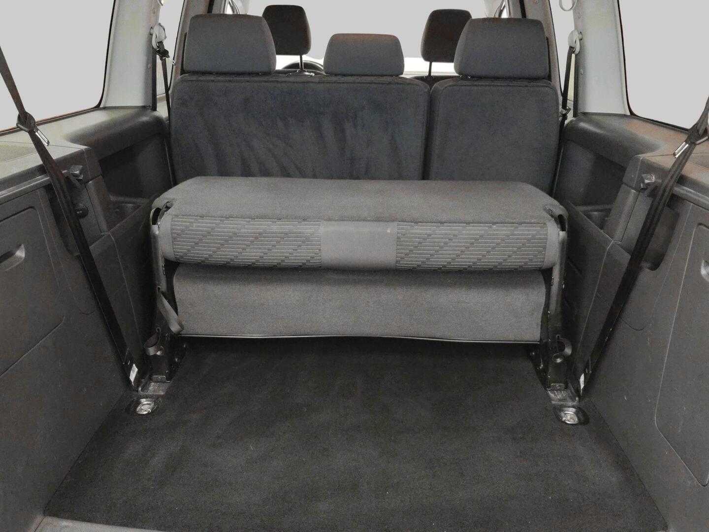 VOLKSWAGEN Caddy Maxi 2011