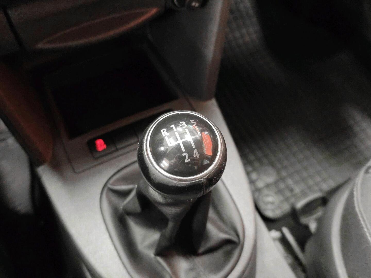 VOLKSWAGEN Caddy Maxi 2011