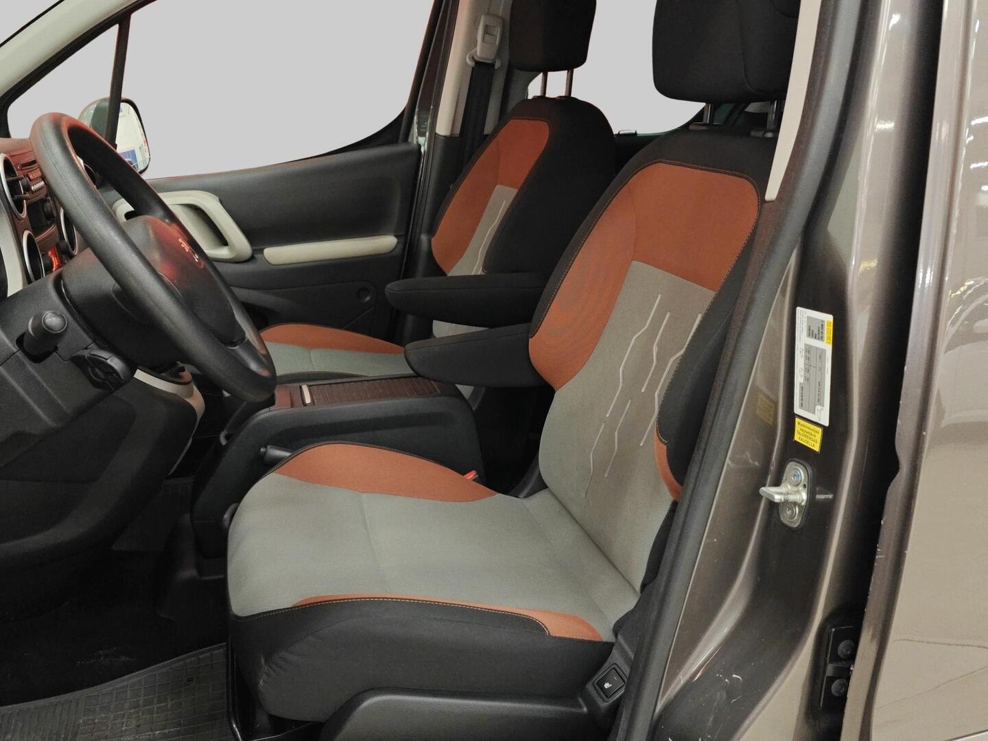 PEUGEOT Partner 2016