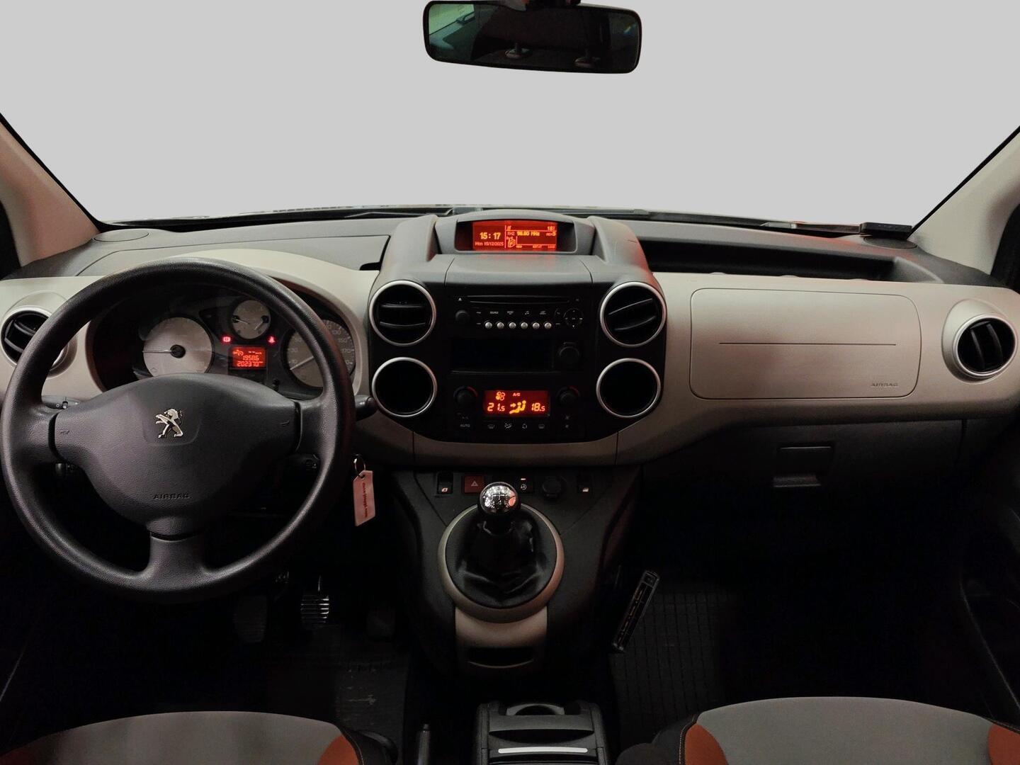 PEUGEOT Partner 2016