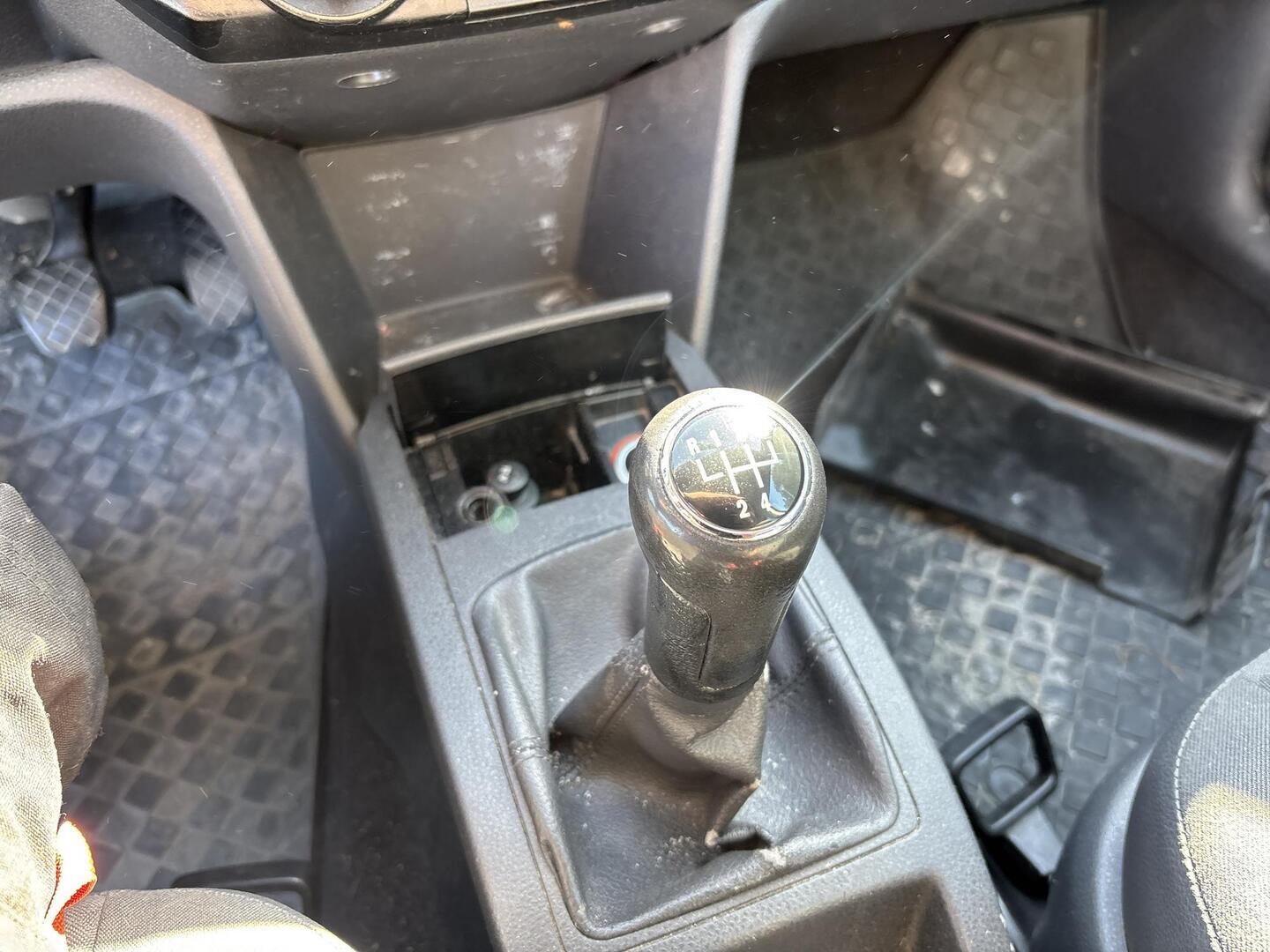 VOLKSWAGEN Polo 2002