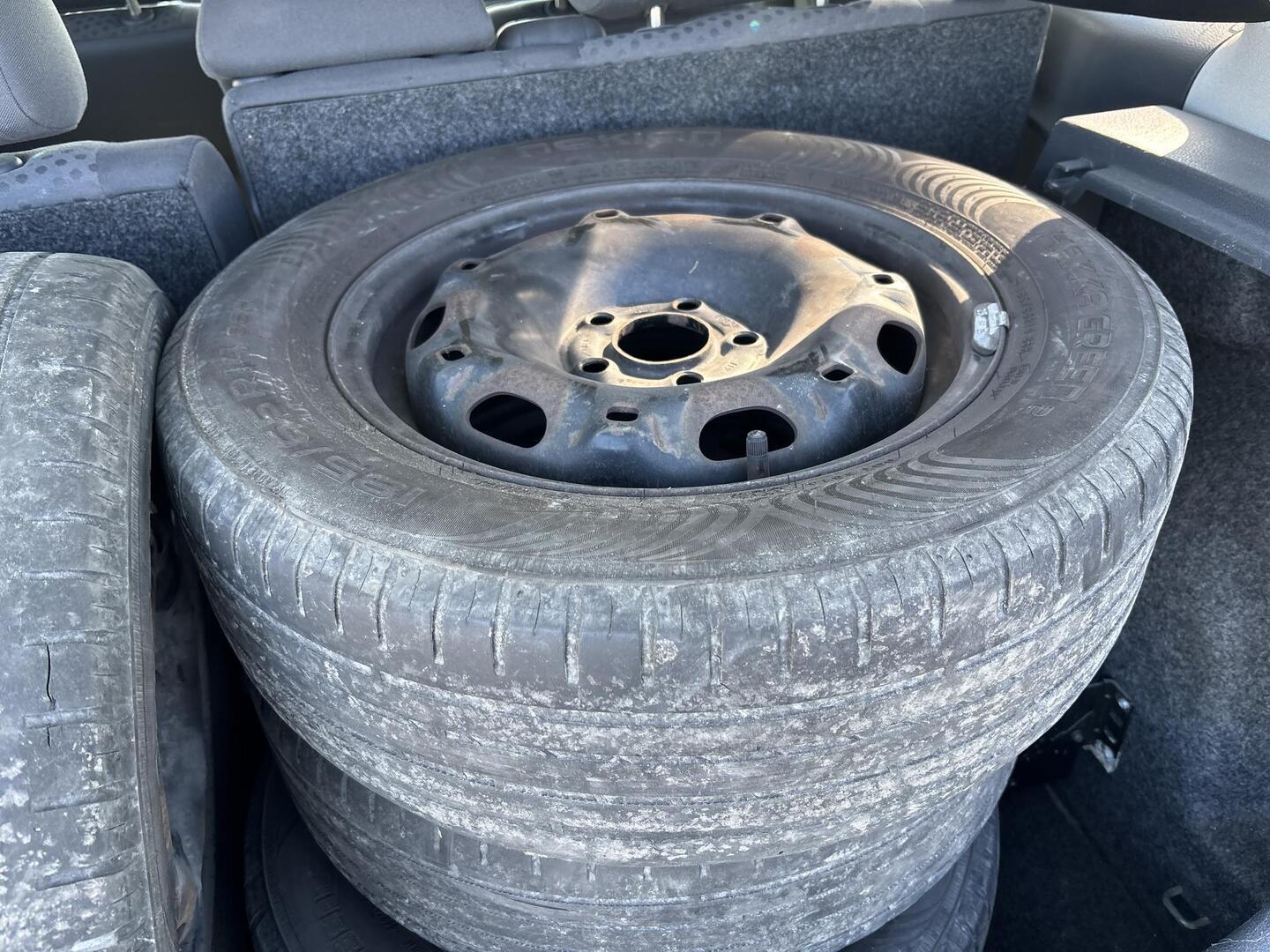 VOLKSWAGEN Polo 2002