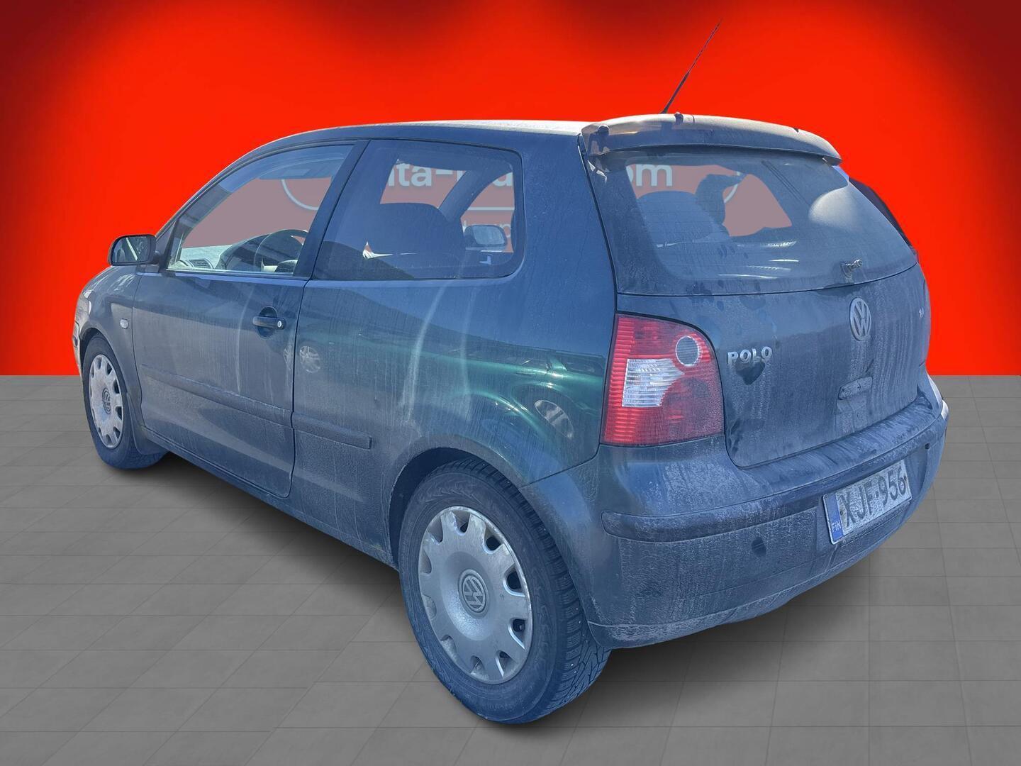 VOLKSWAGEN Polo 2002