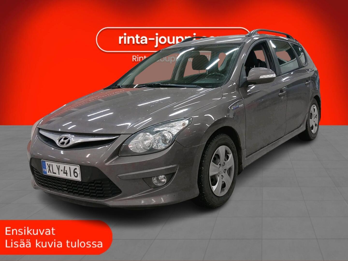 HYUNDAI i30 2011