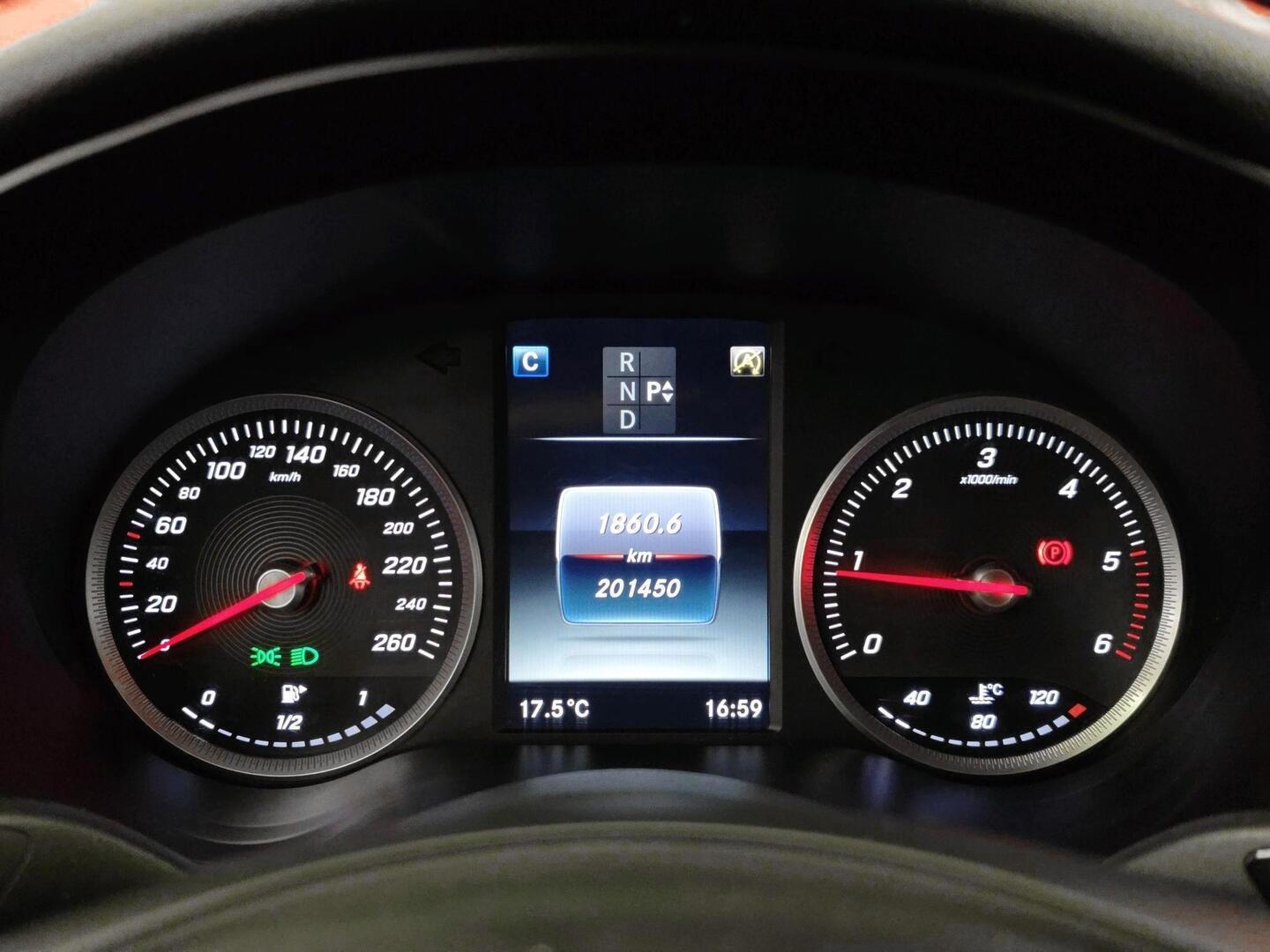 MERCEDES-BENZ C 2016