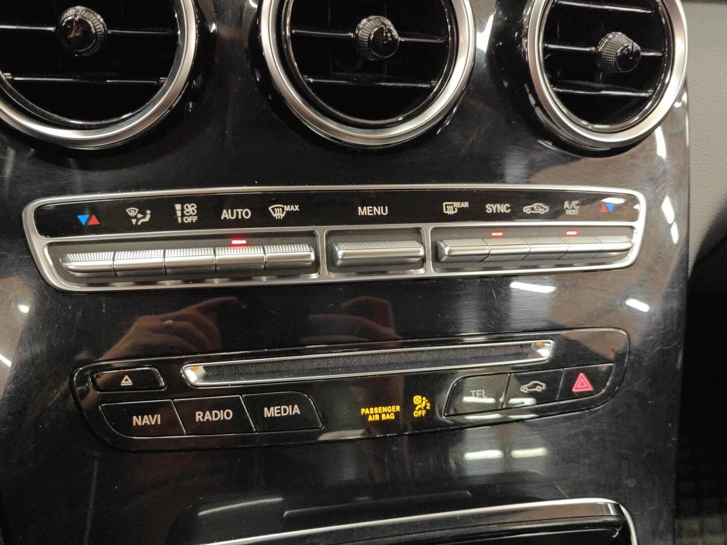 MERCEDES-BENZ C 2016