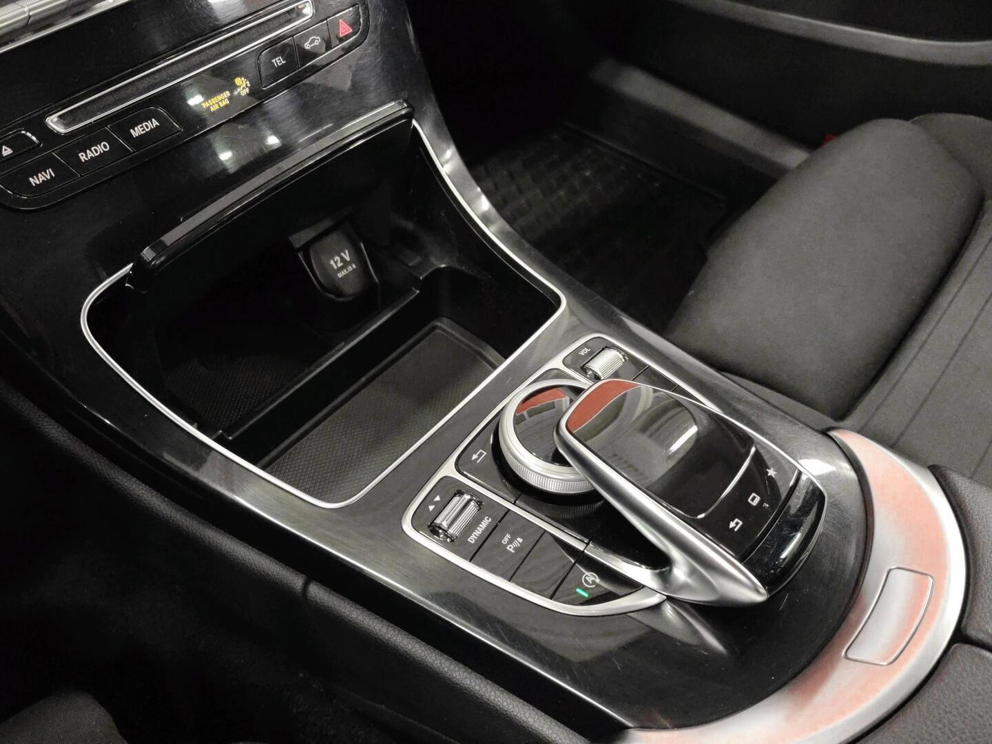 MERCEDES-BENZ C 2016