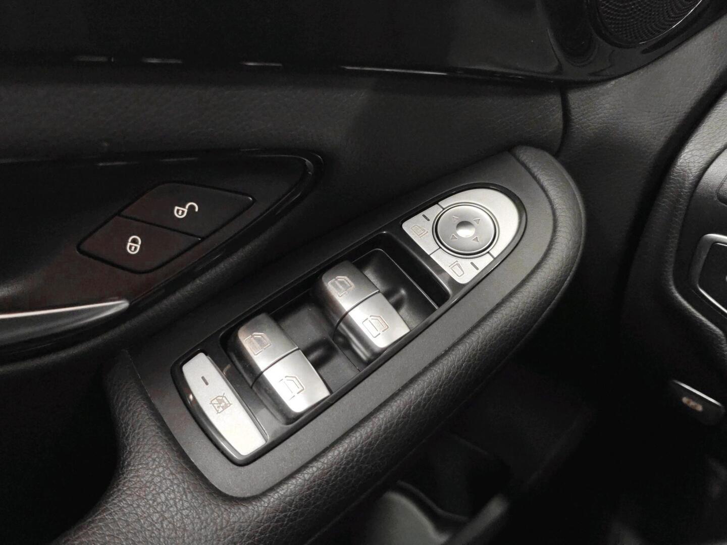 MERCEDES-BENZ C 2016