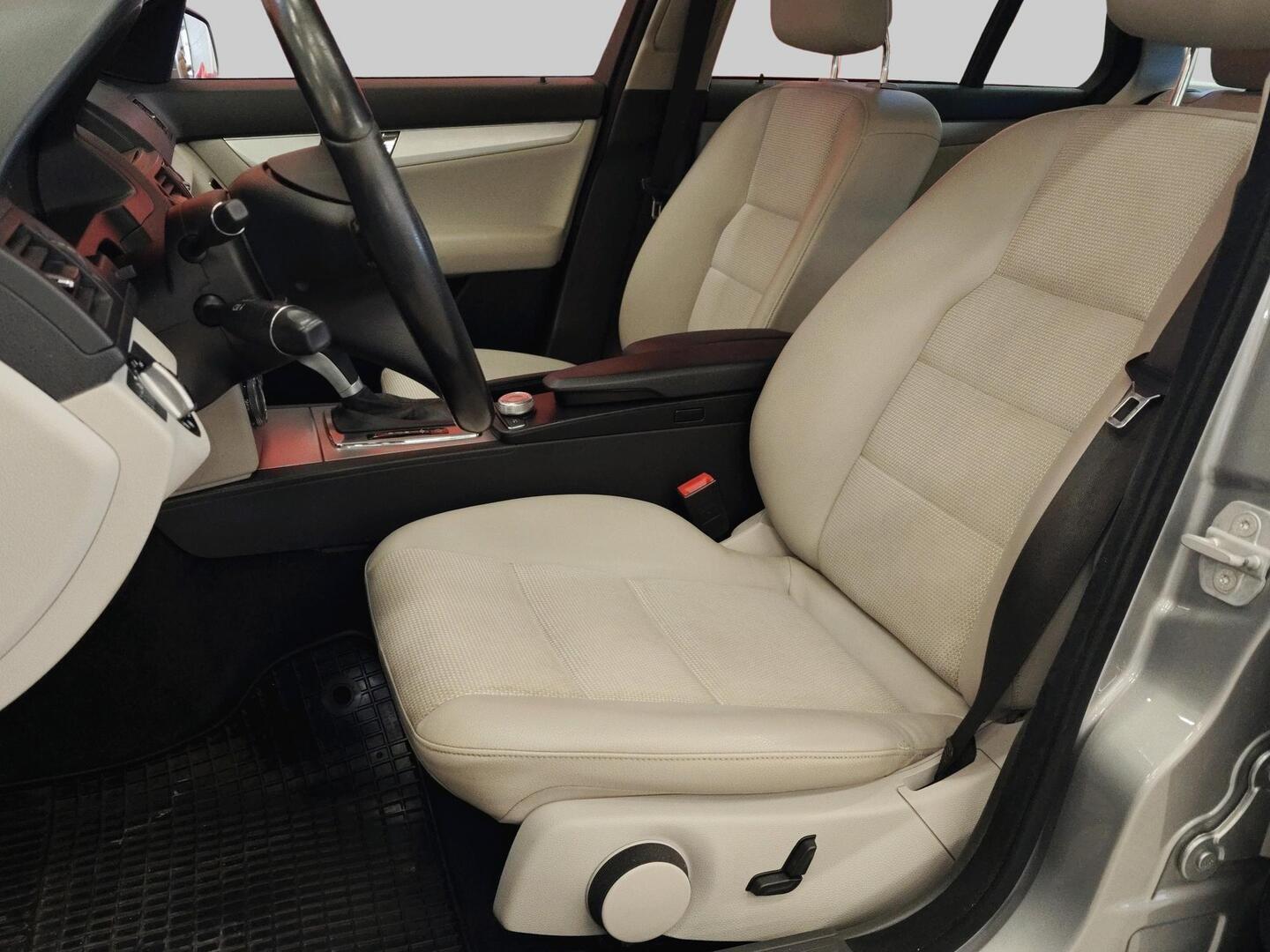 MERCEDES-BENZ C 2009