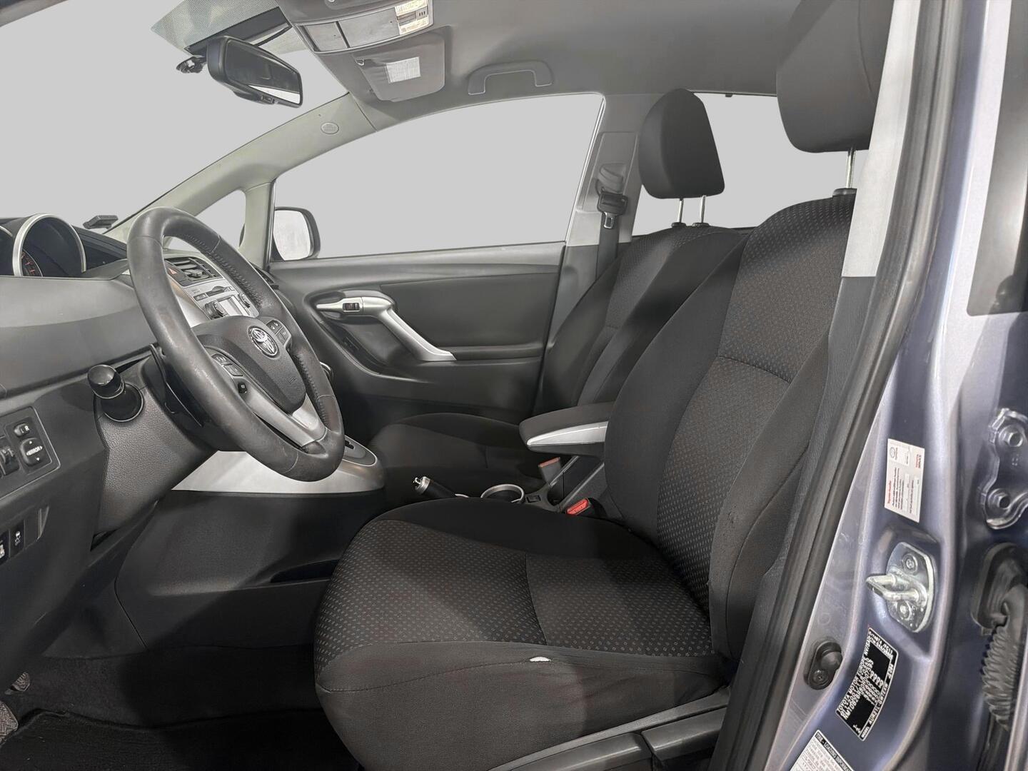 TOYOTA Verso 2011