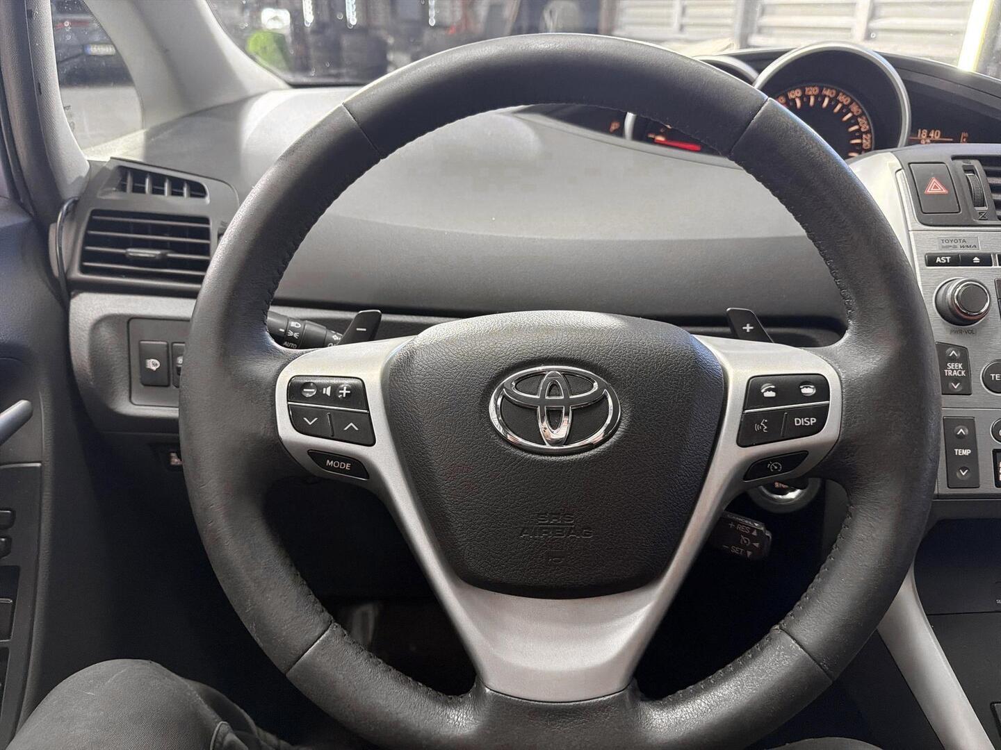 TOYOTA Verso 2011