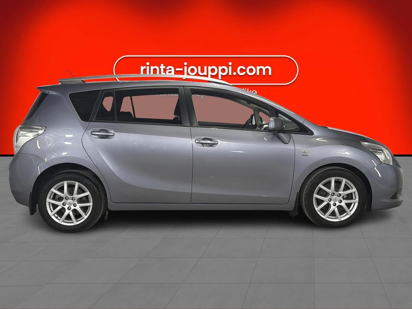 TOYOTA Verso 2011