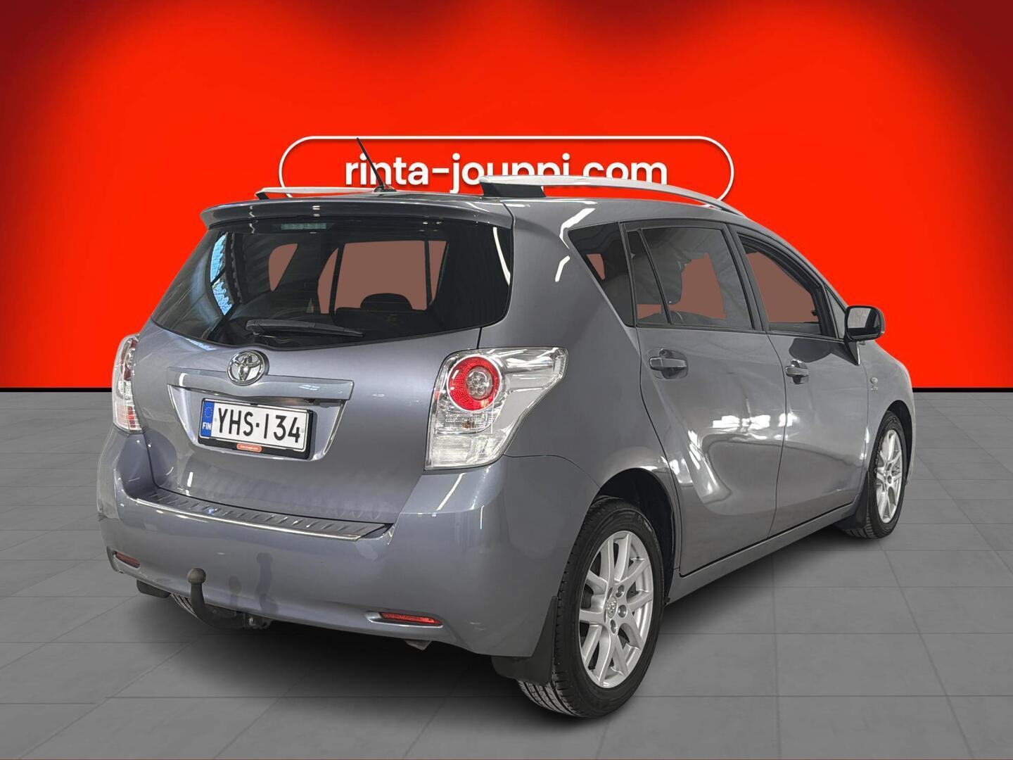 TOYOTA Verso 2011