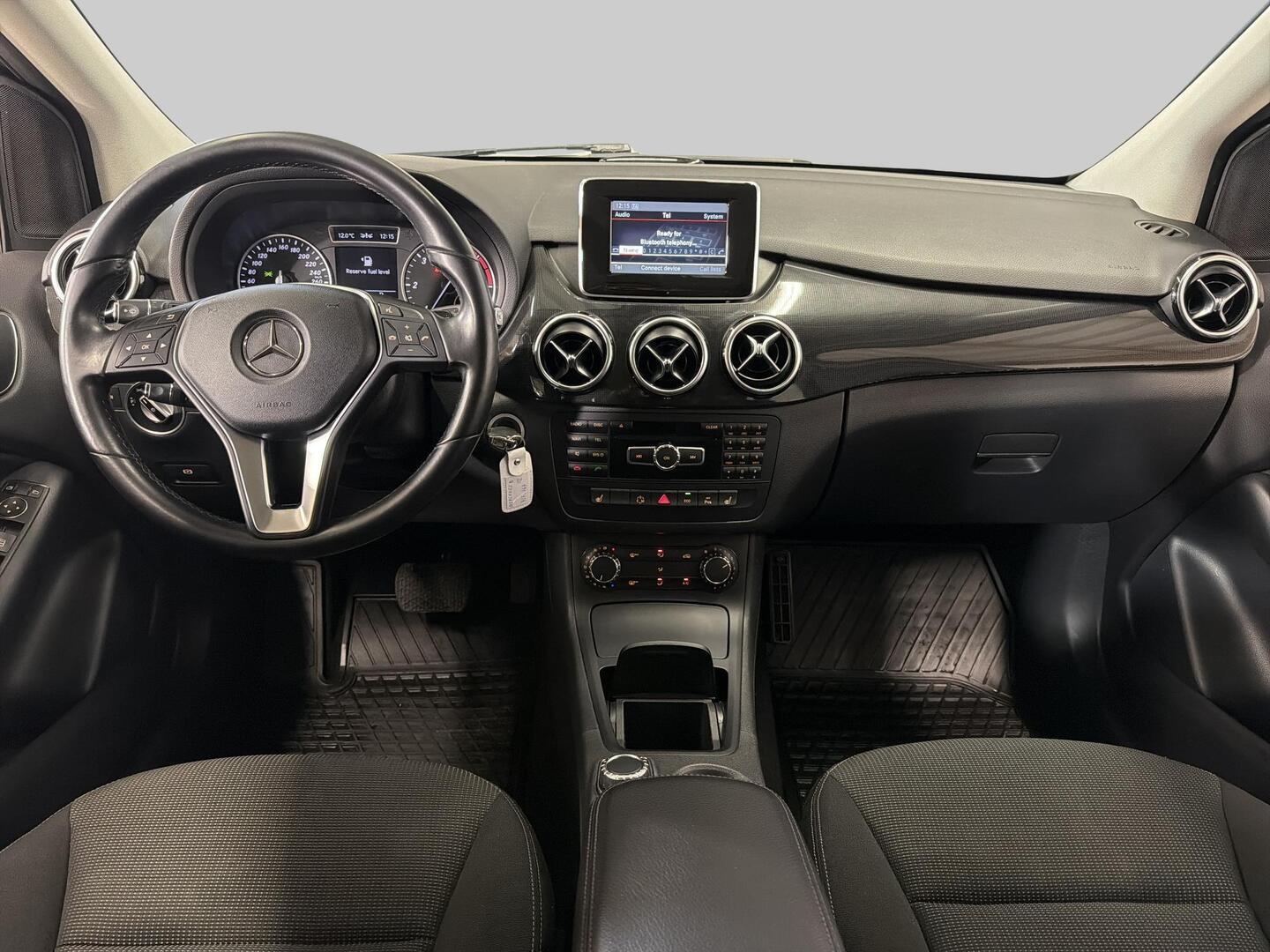 MERCEDES-BENZ B 2013