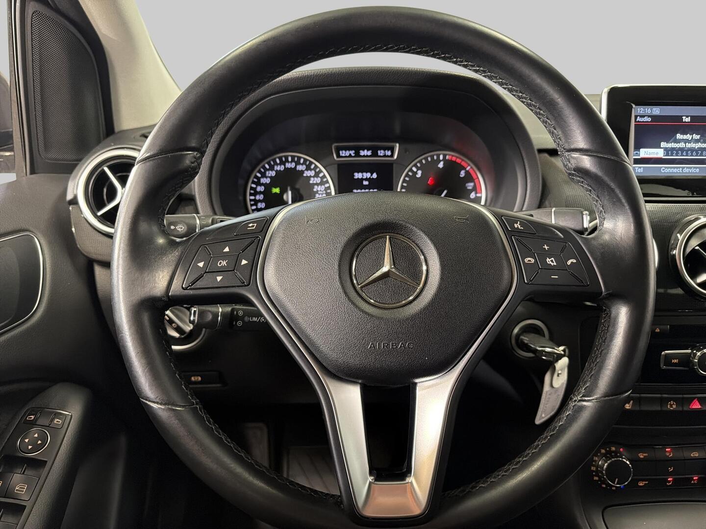 MERCEDES-BENZ B 2013