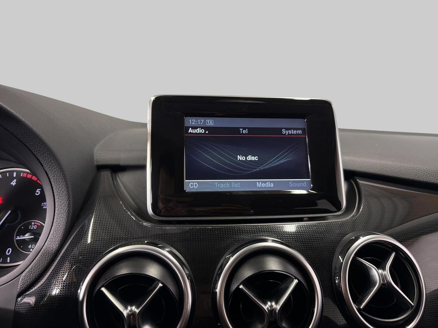 MERCEDES-BENZ B 2013