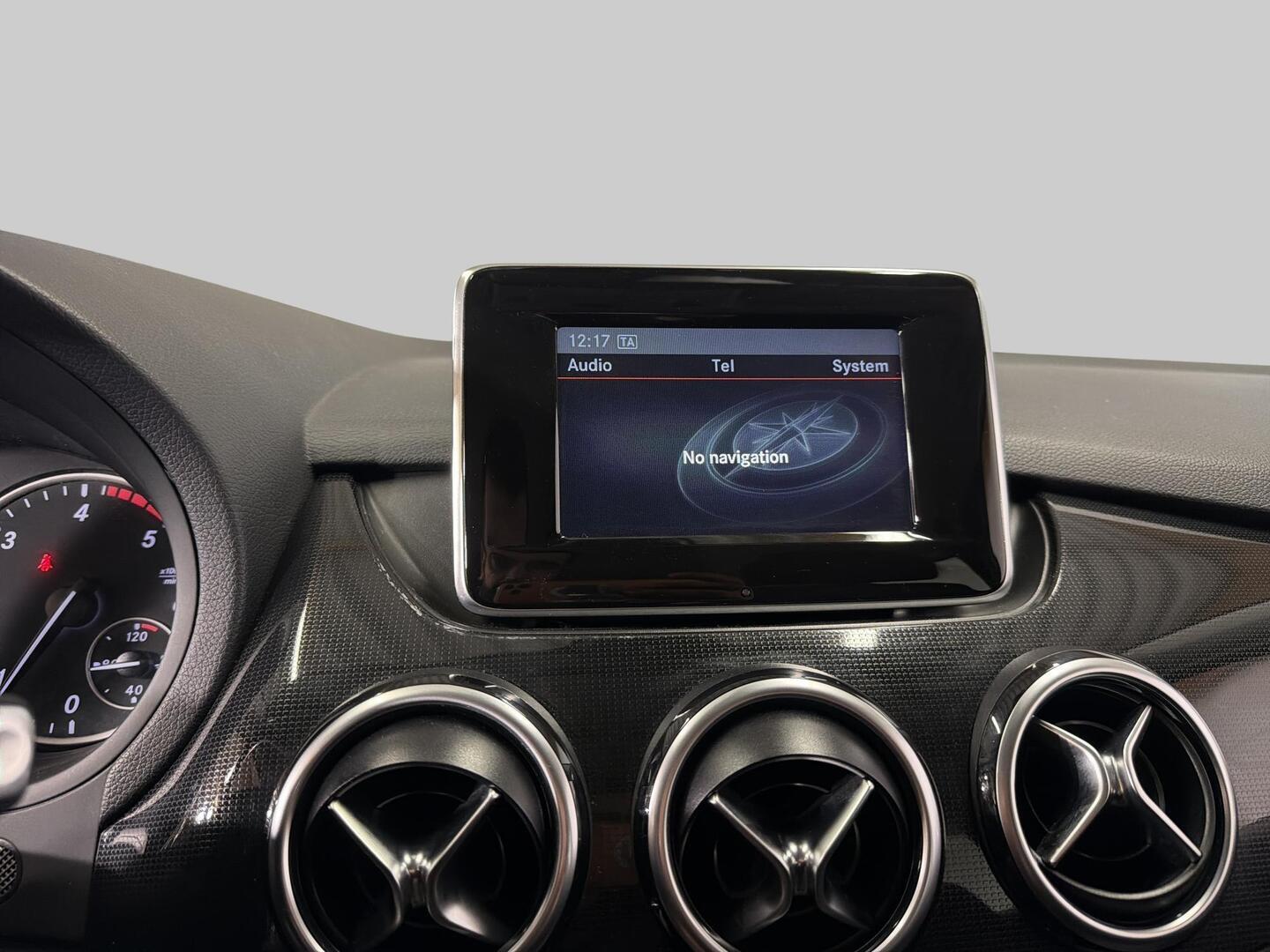 MERCEDES-BENZ B 2013