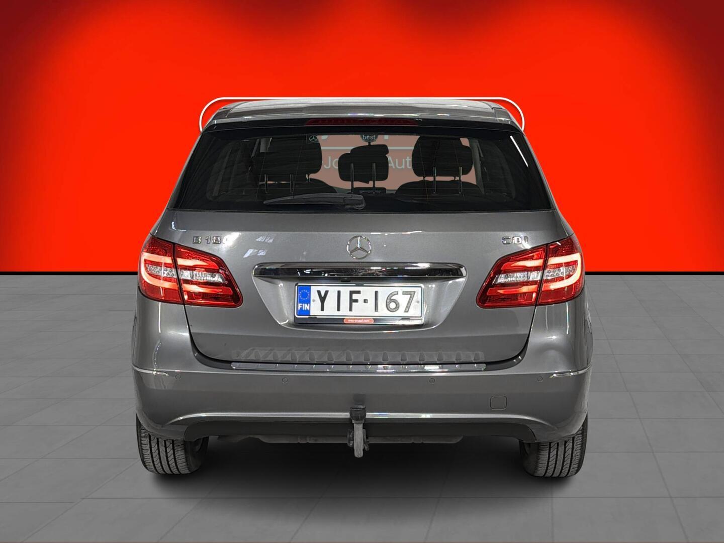 MERCEDES-BENZ B 2013