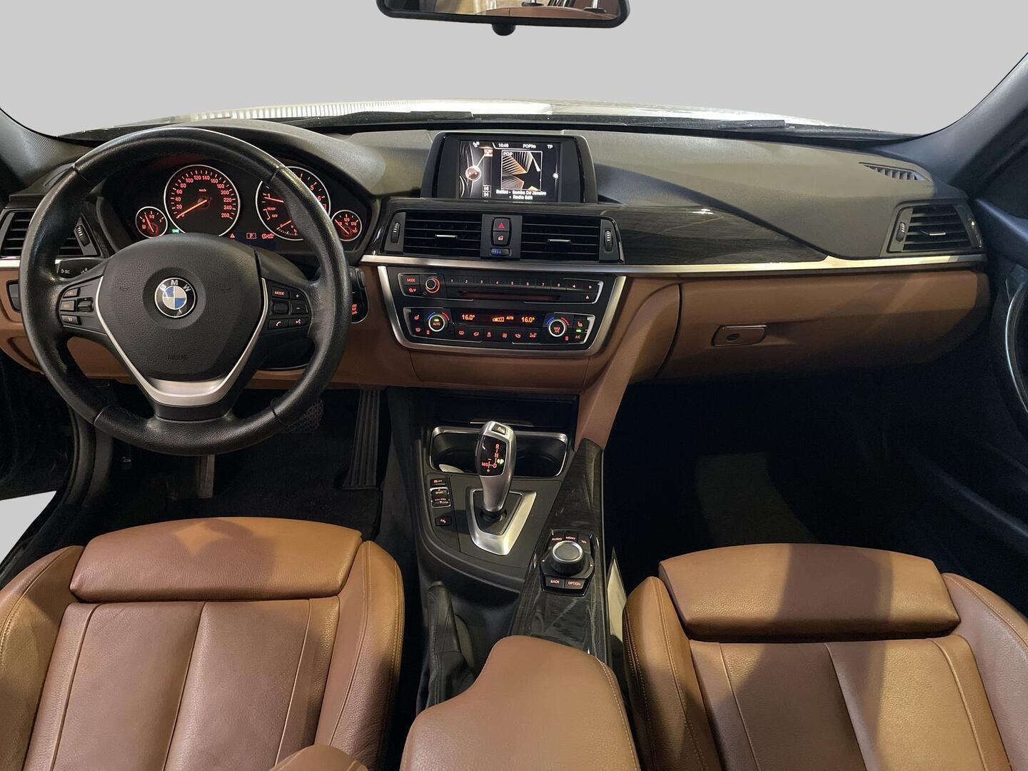 BMW 320 2015