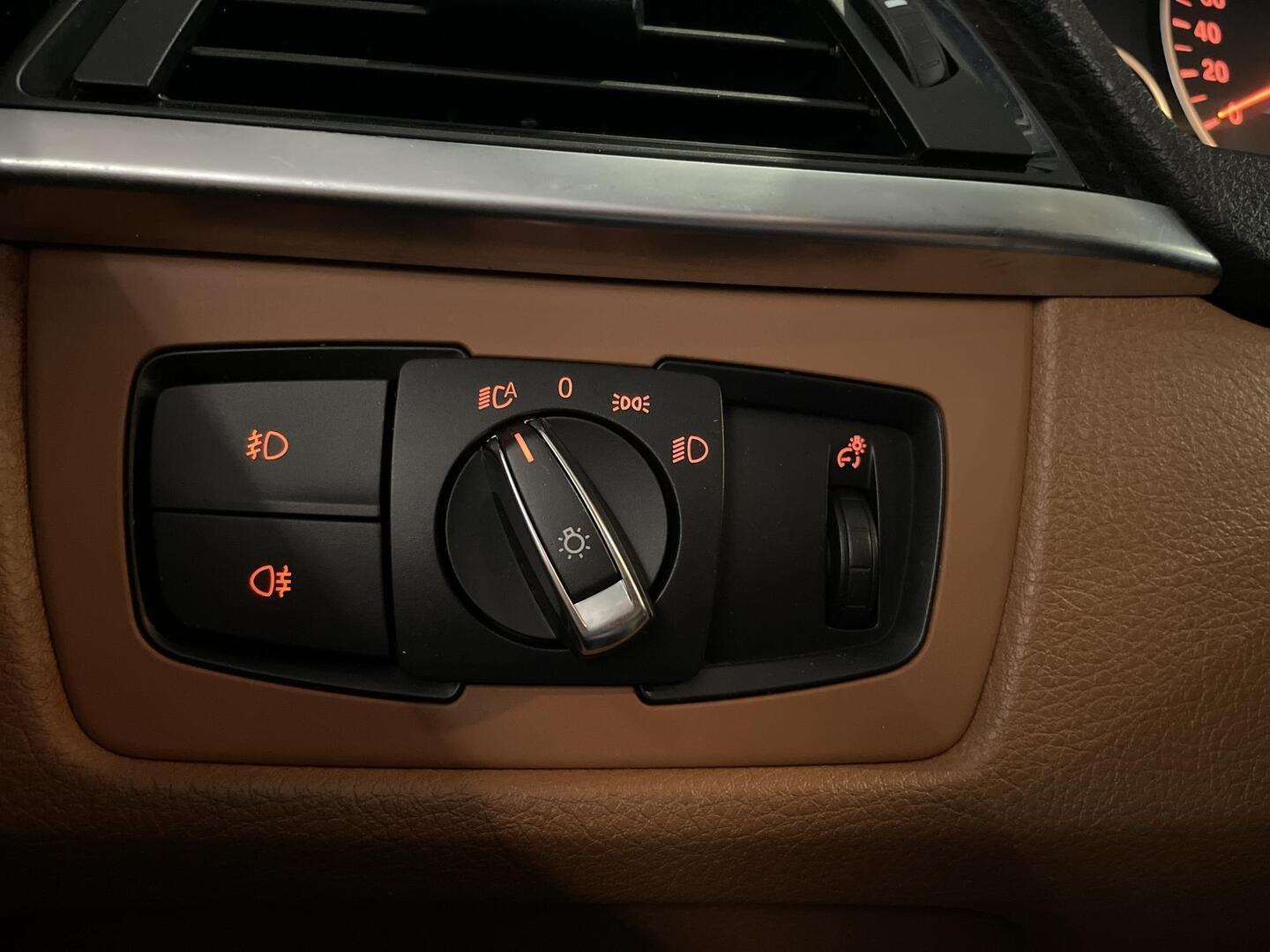 BMW 320 2015