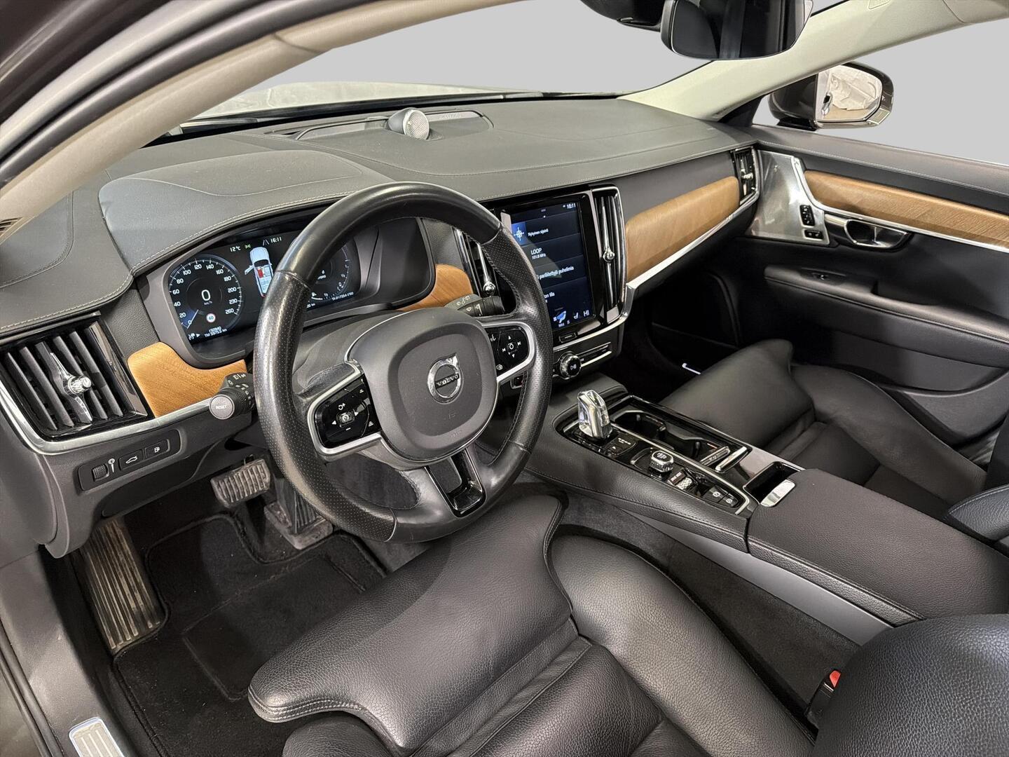 VOLVO V90 2019