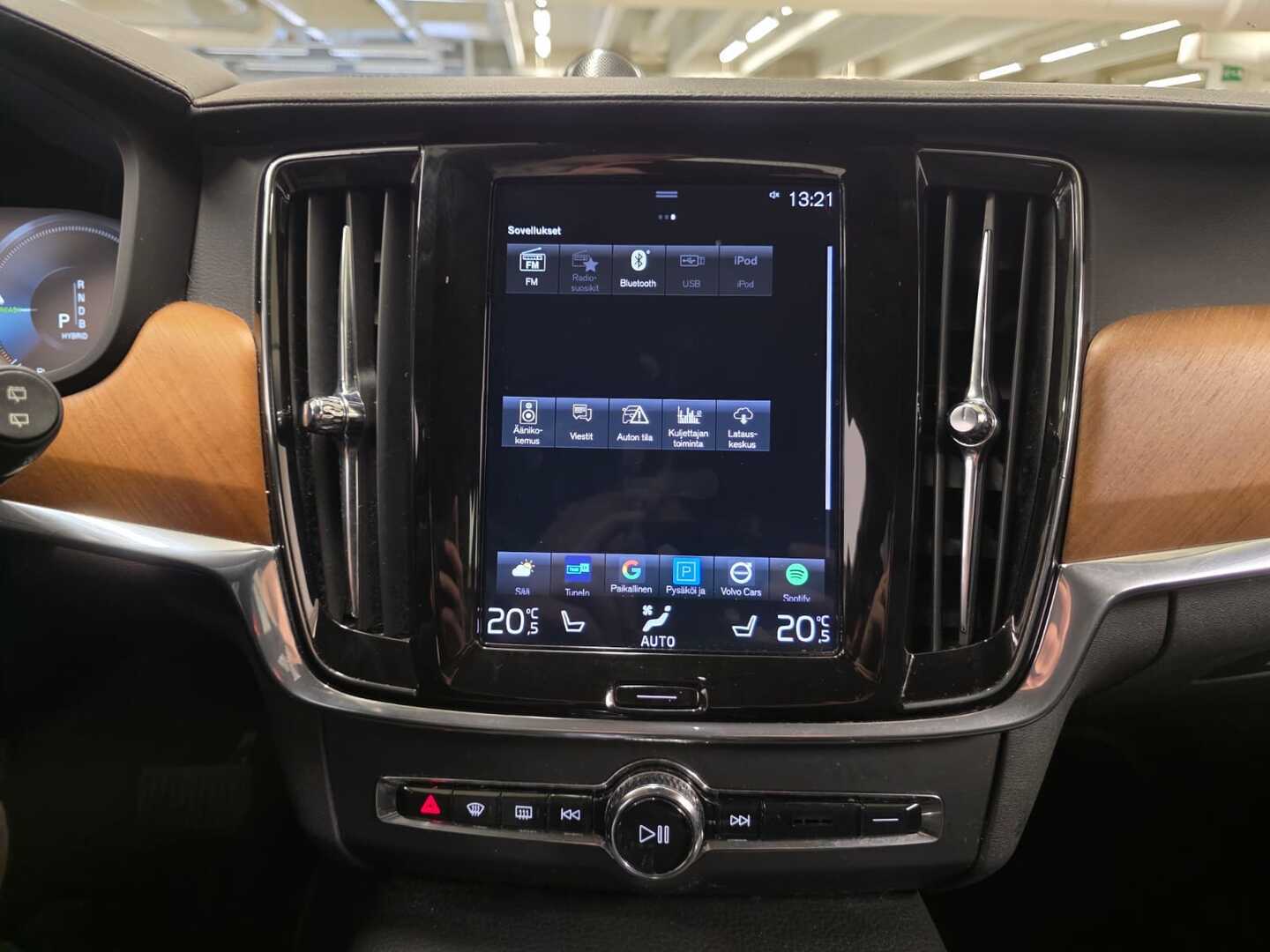VOLVO V90 2019