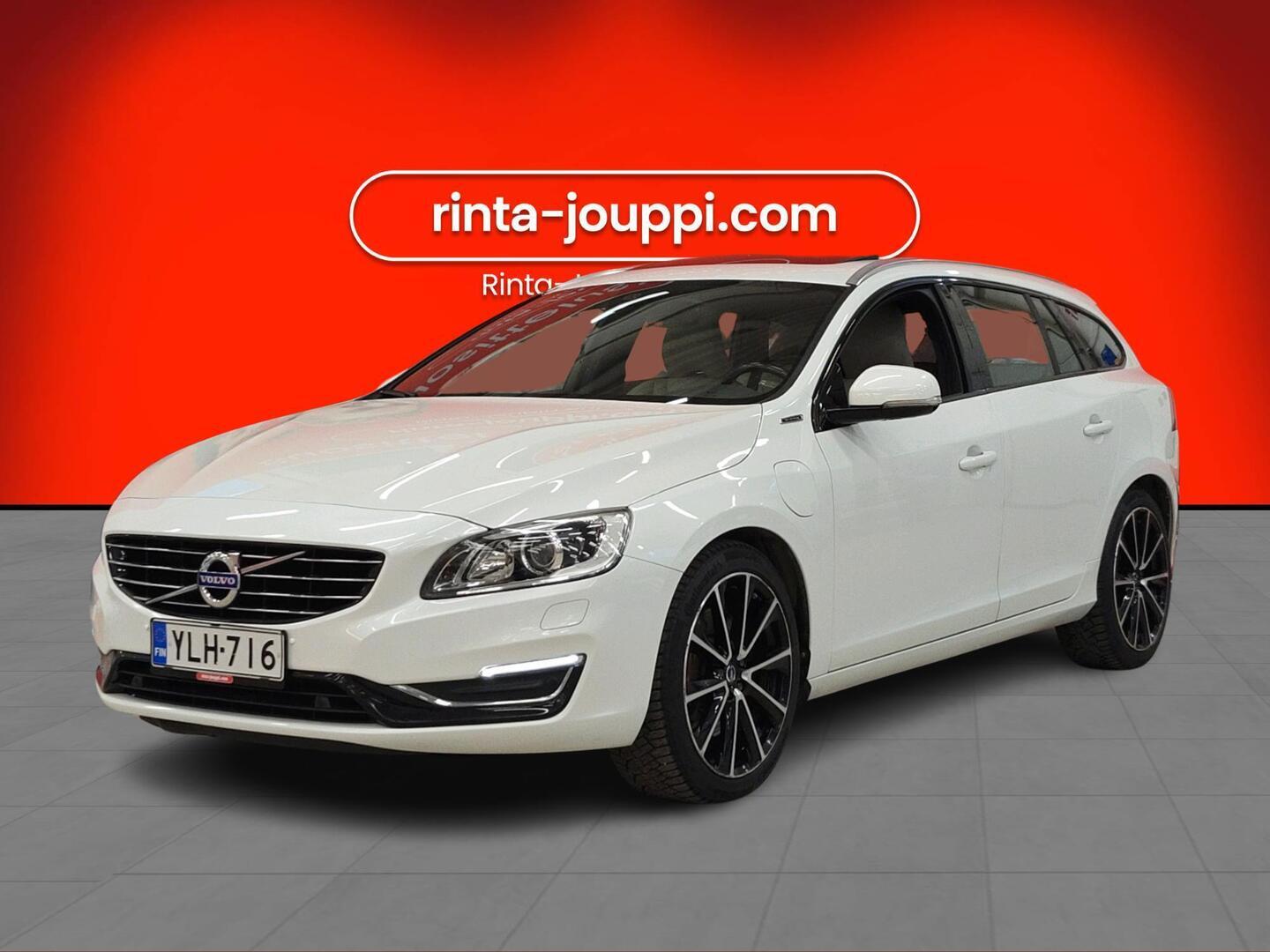 VOLVO V60 2015